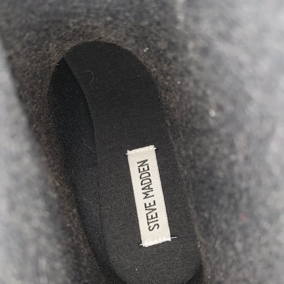 Steve Madden Tall Rain Boot (red zip) - Picture 6 of 7